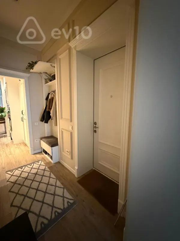 Satılır 2 otaqlı köhnə tikili 55 m²