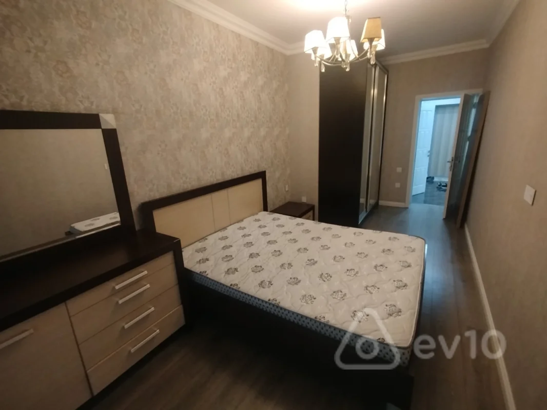 Kirayə verilir 2 otaqlı yeni tikili 65 m²