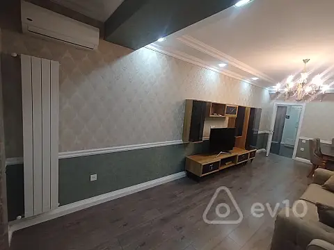 Kirayə verilir 2 otaqlı yeni tikili 65 m²