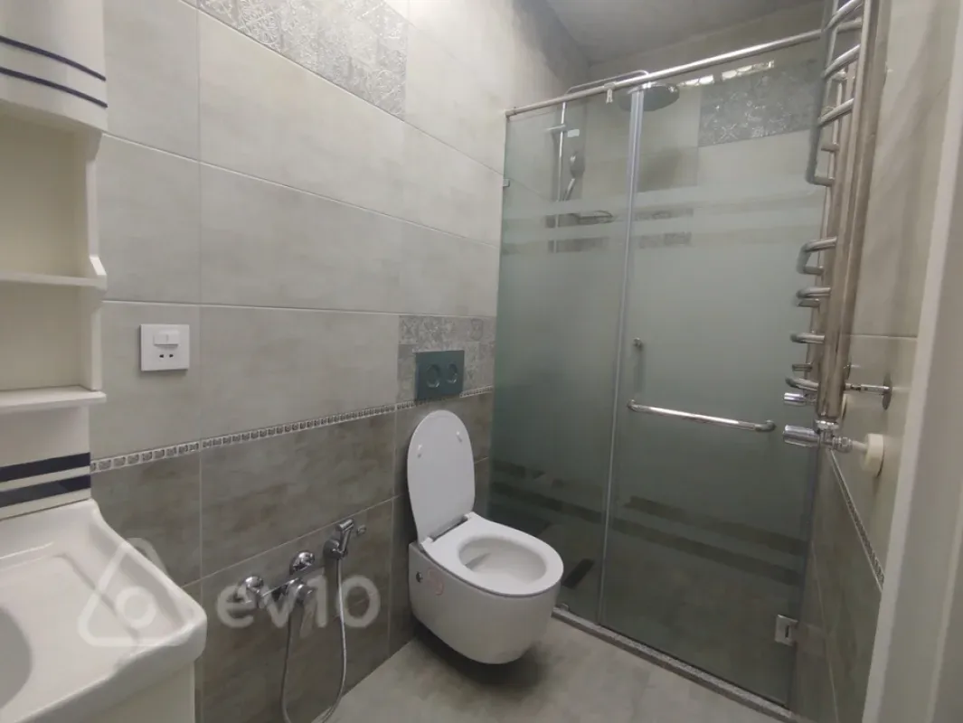 Kirayə verilir 2 otaqlı yeni tikili 65 m²