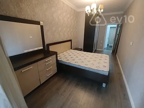 Kirayə verilir 2 otaqlı yeni tikili 65 m²