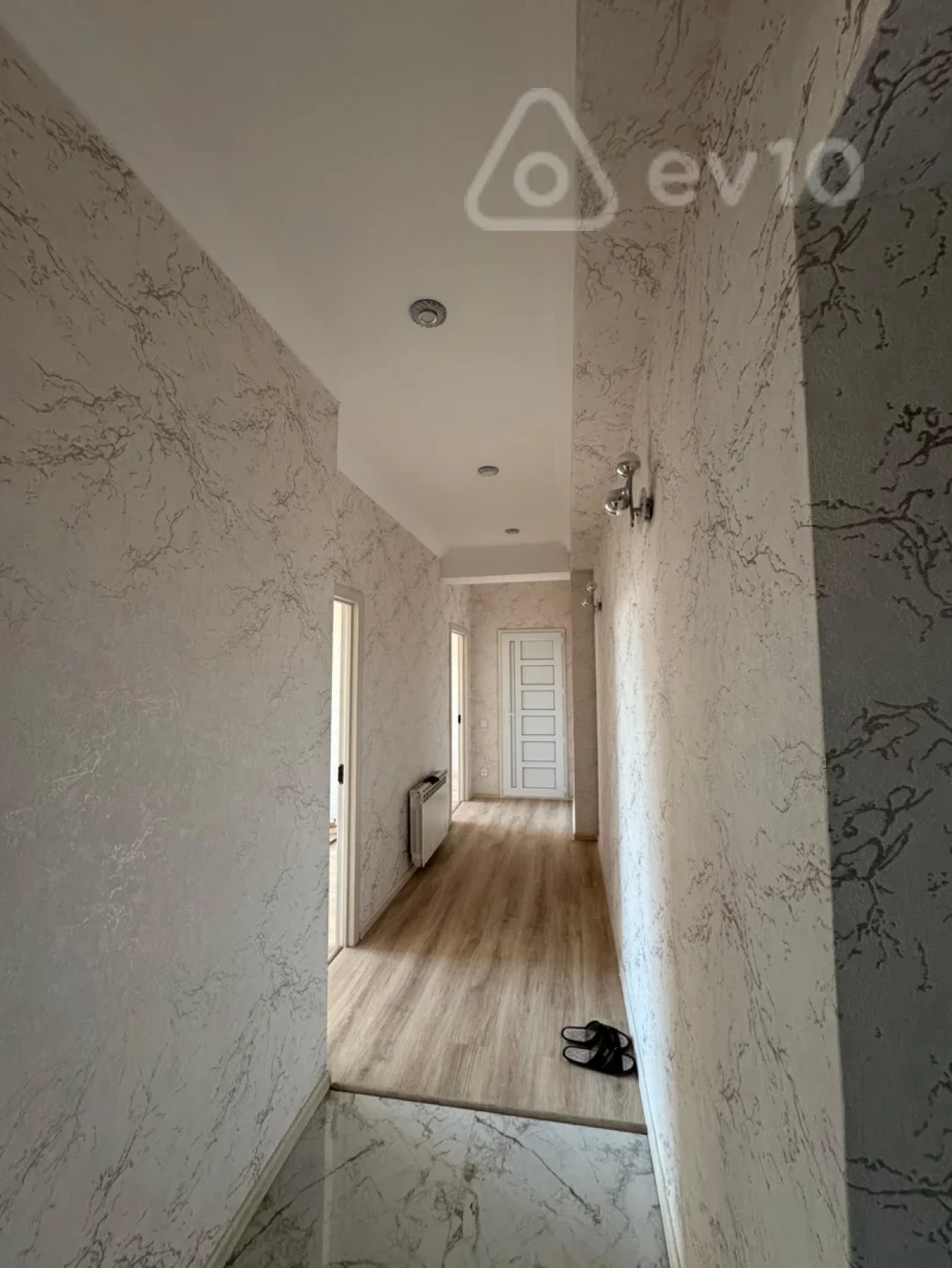 Kirayə verilir 2 otaqlı yeni tikili 74 m²