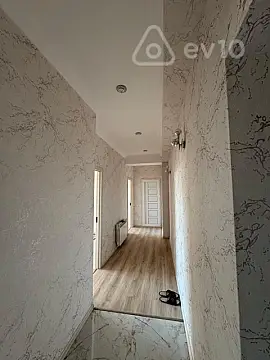 Kirayə verilir 2 otaqlı yeni tikili 74 m²