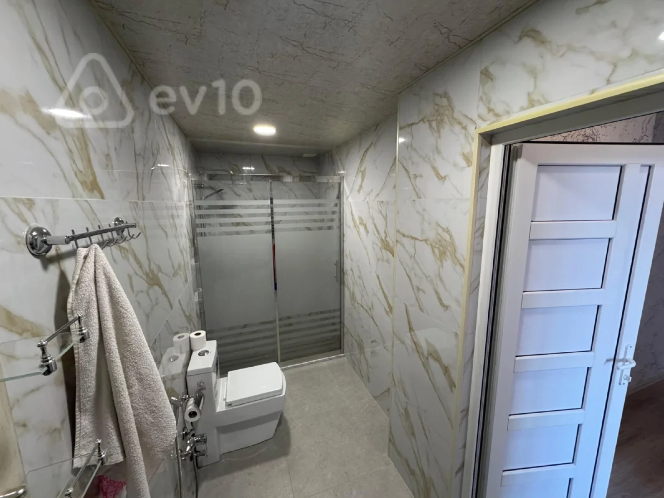 Kirayə verilir 2 otaqlı yeni tikili 74 m²