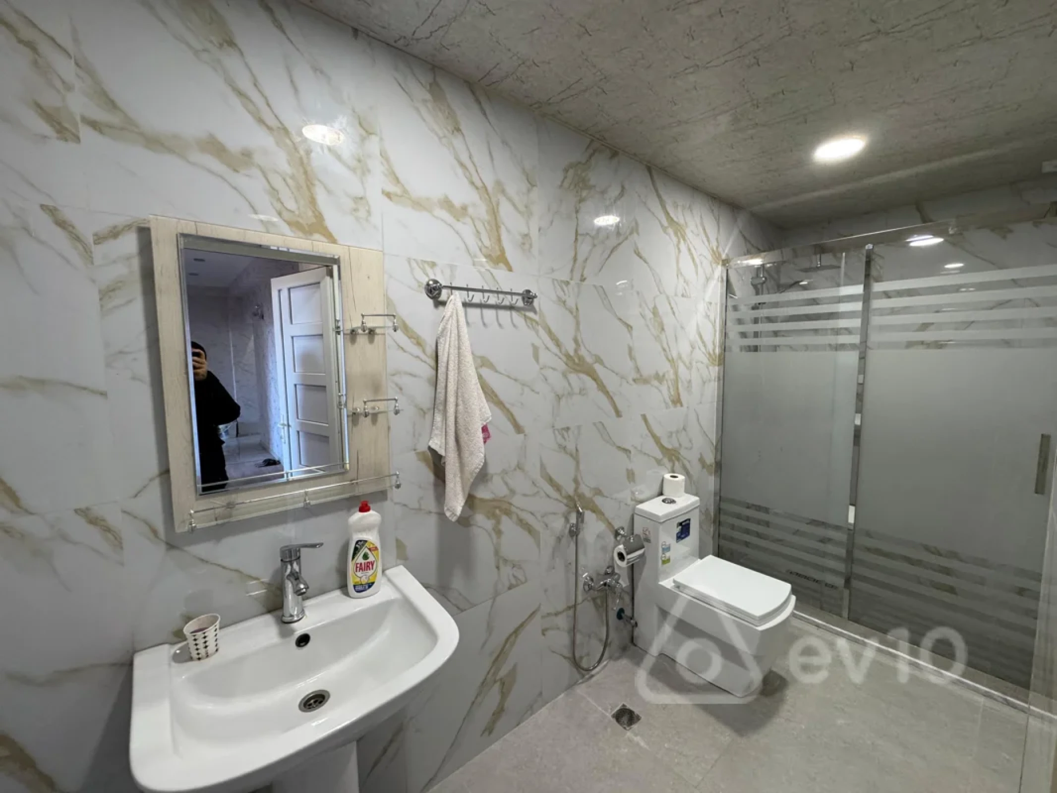 Kirayə verilir 2 otaqlı yeni tikili 74 m²