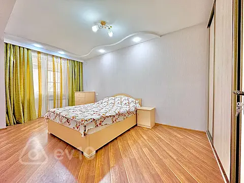 Kirayə verilir 2 otaqlı yeni tikili 70 m²