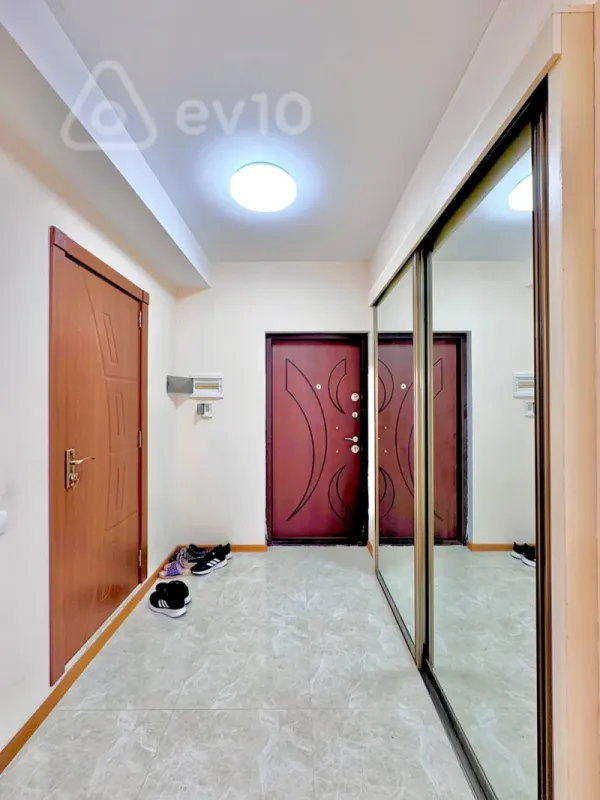 Kirayə verilir 2 otaqlı yeni tikili 70 m²