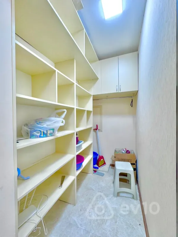 Kirayə verilir 2 otaqlı yeni tikili 70 m²