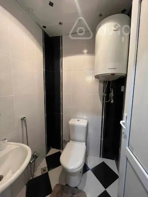 Kirayə verilir 3 otaqlı yeni tikili 128 m²