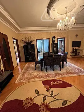 Kirayə verilir 3 otaqlı yeni tikili 128 m²