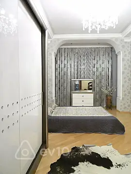 Kirayə verilir 3 otaqlı yeni tikili 128 m²