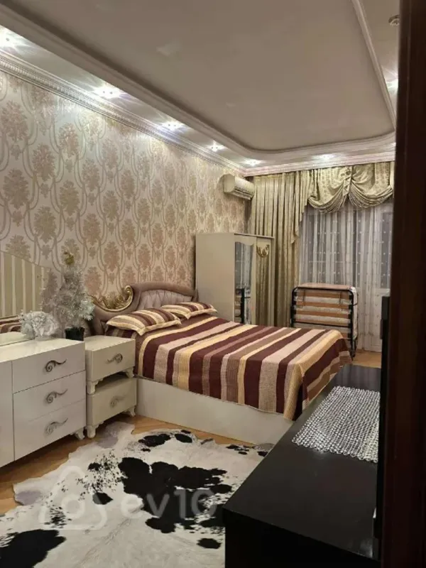 Kirayə verilir 3 otaqlı yeni tikili 128 m²