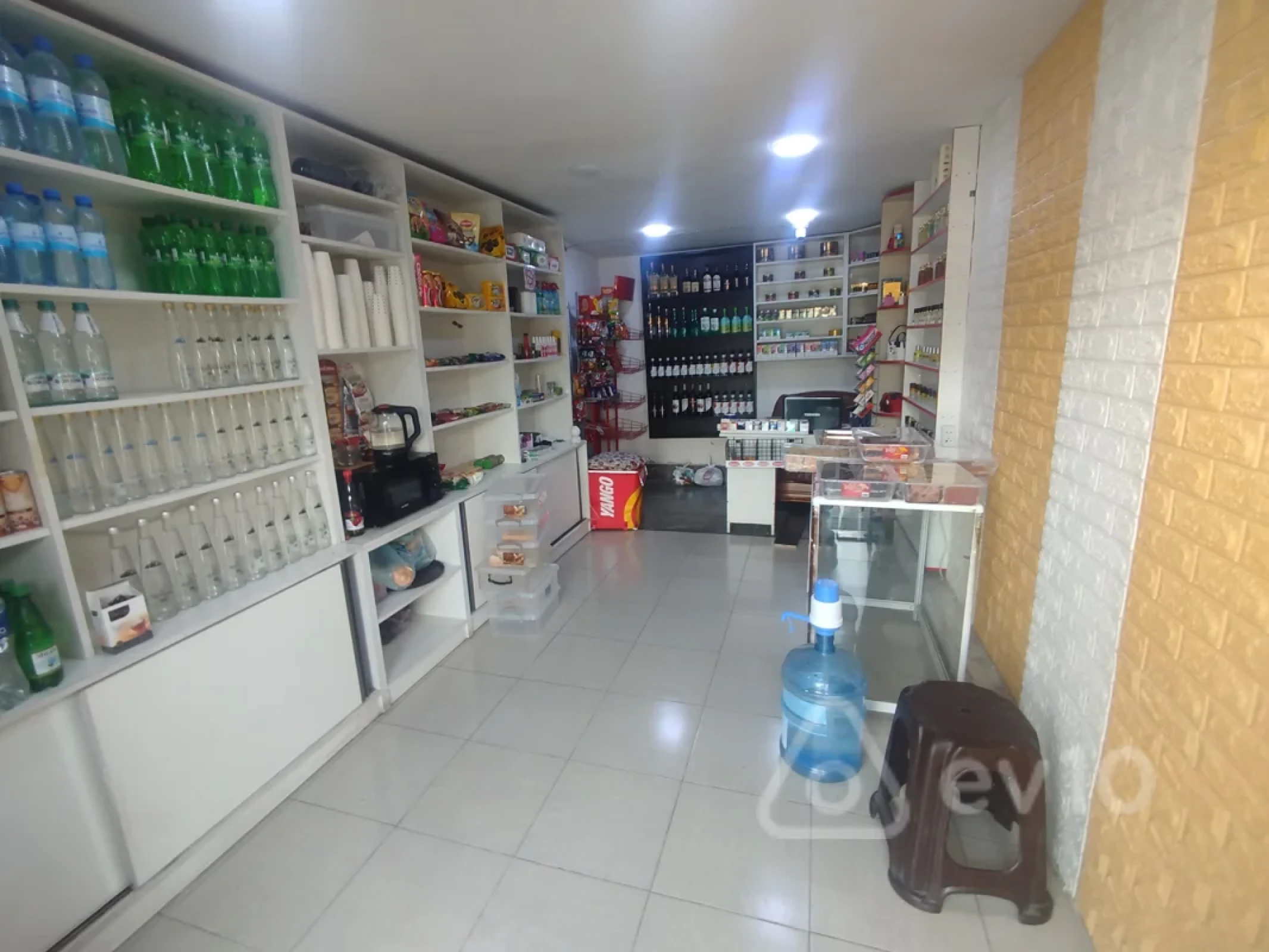 Satılır mənzil 45 m²