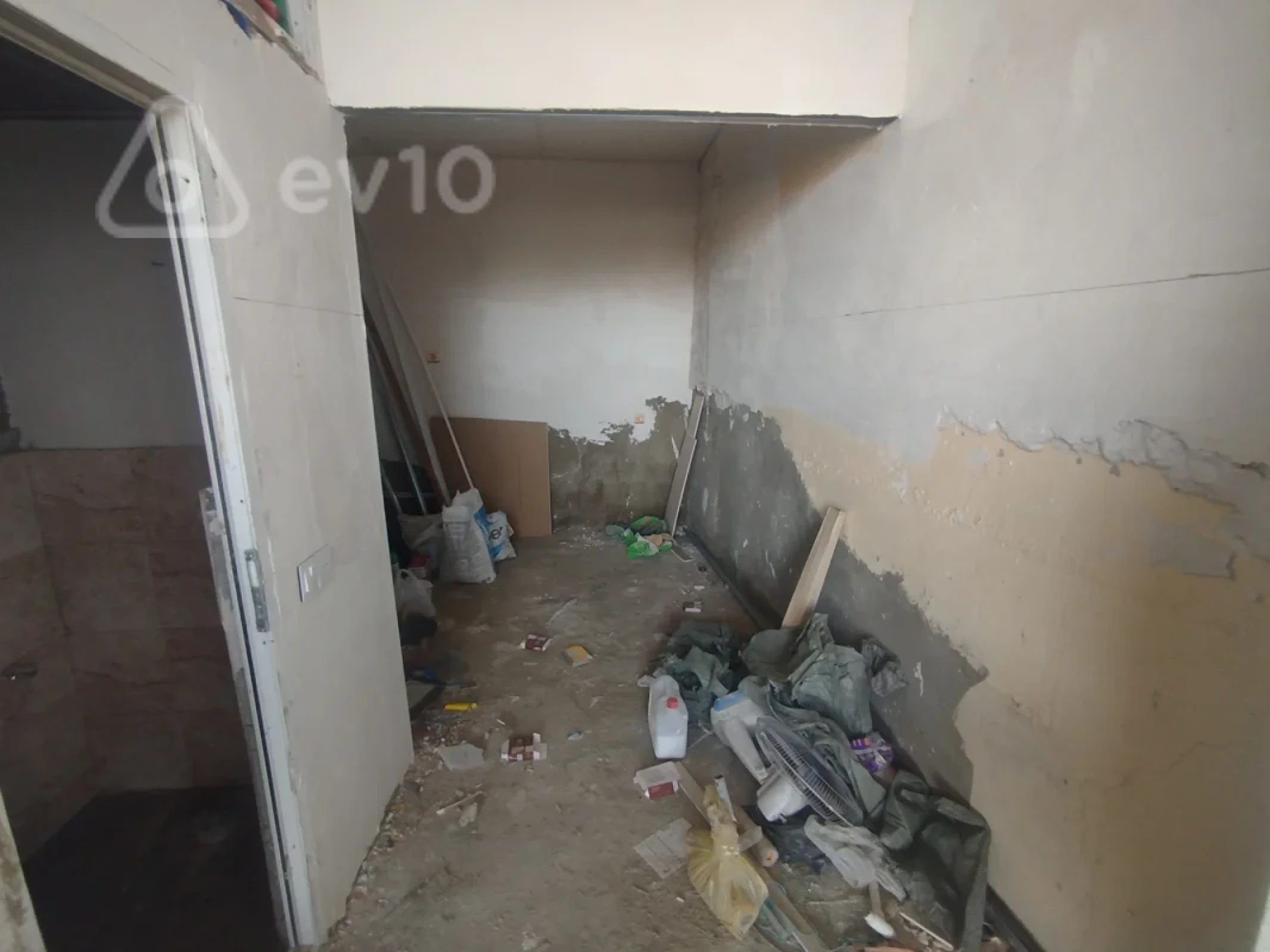 Satılır mənzil 45 m²