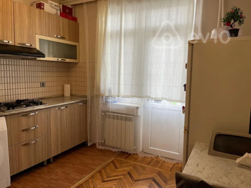 Kirayə verilir 2 otaqlı yeni tikili 70 m²
