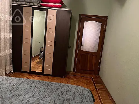 Kirayə verilir 2 otaqlı yeni tikili 70 m²
