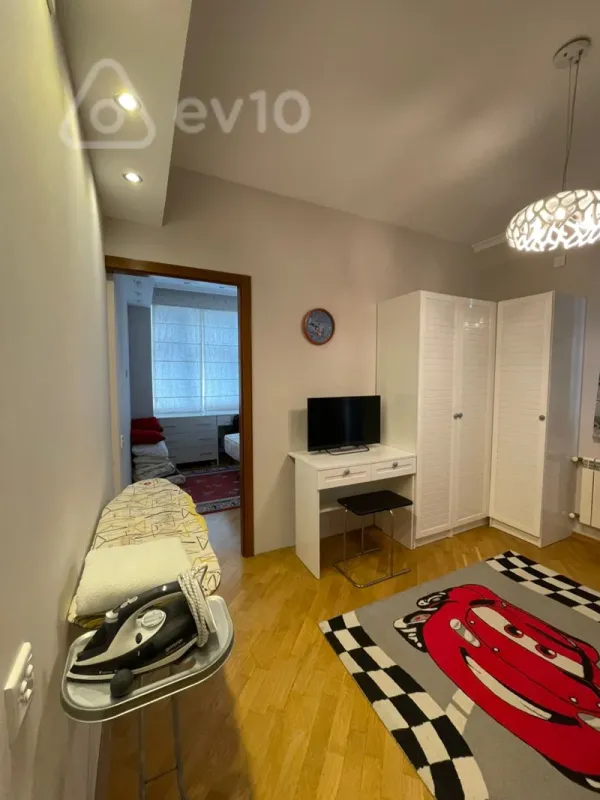 Kirayə verilir 4 otaqlı yeni tikili 150 m²