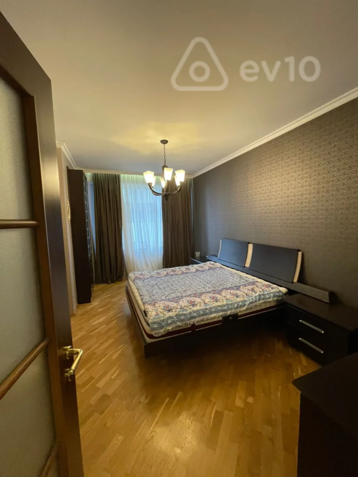 Kirayə verilir 4 otaqlı yeni tikili 150 m²