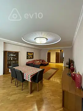 Kirayə verilir 4 otaqlı yeni tikili 150 m²