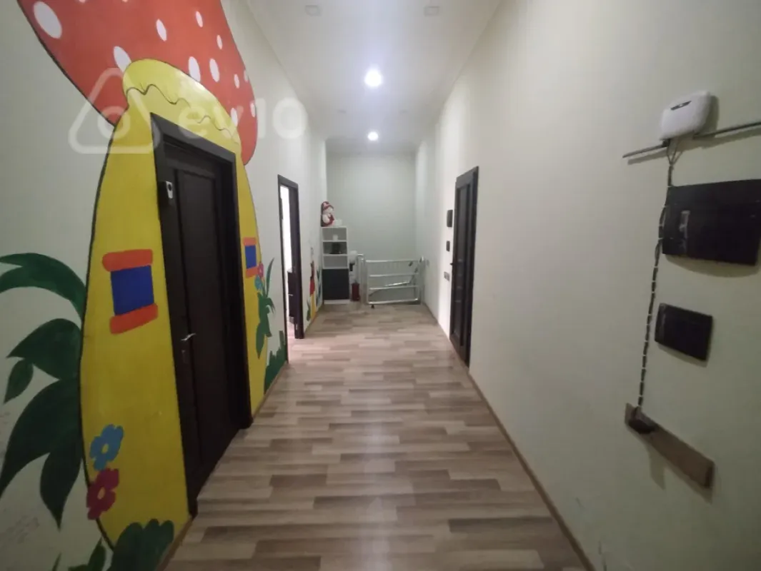 Satılır mənzil 210 m²