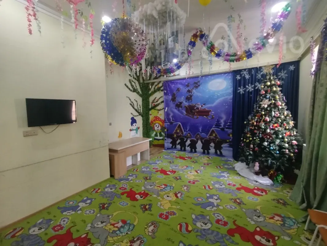 Satılır mənzil 210 m²