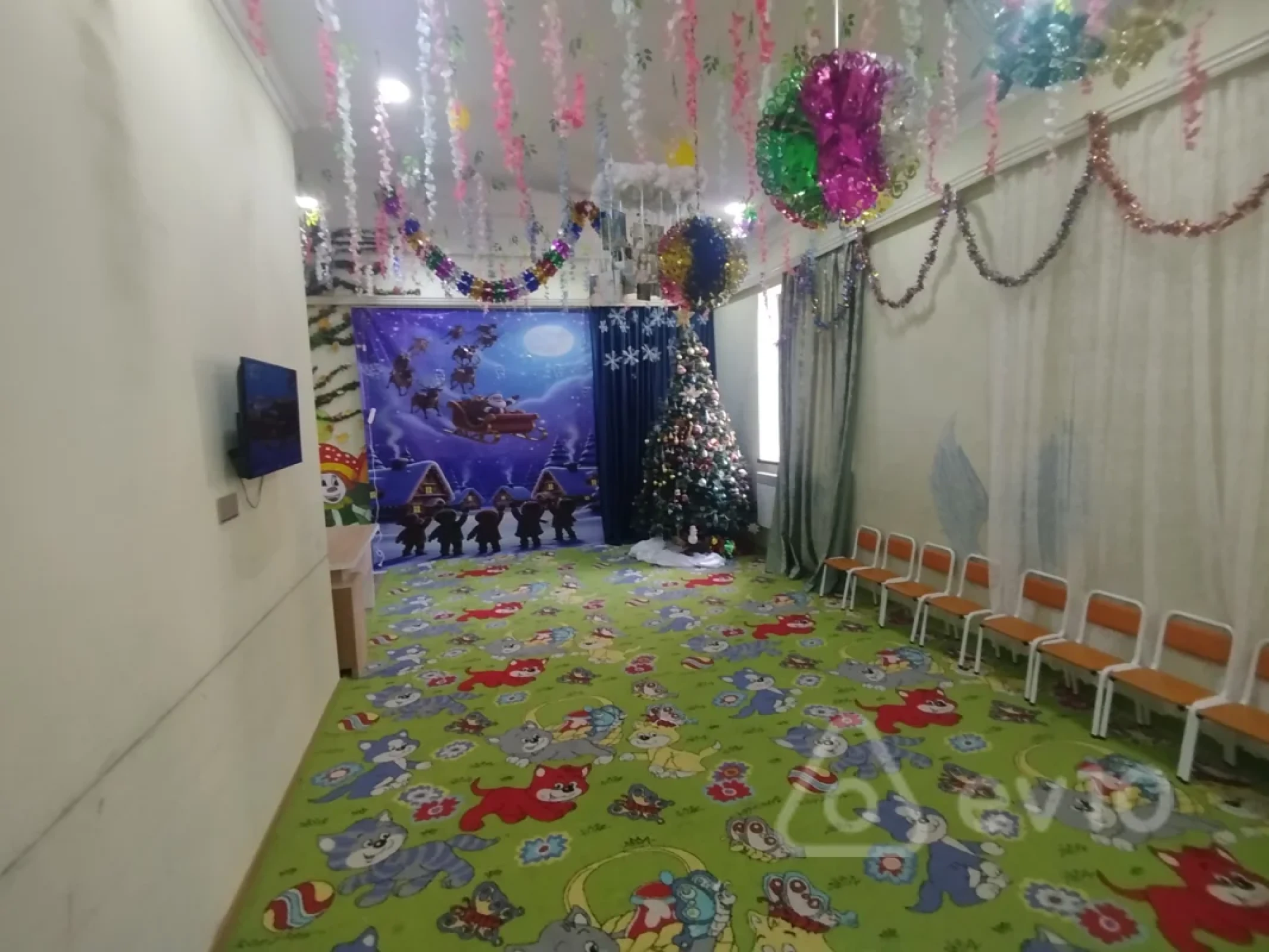 Satılır mənzil 210 m²