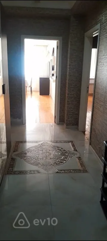 Kirayə verilir 3 otaqlı yeni tikili 70 m²