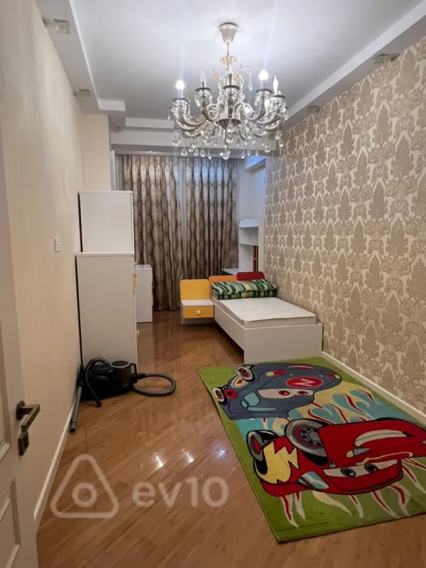 Kirayə verilir 3 otaqlı yeni tikili 105 m²