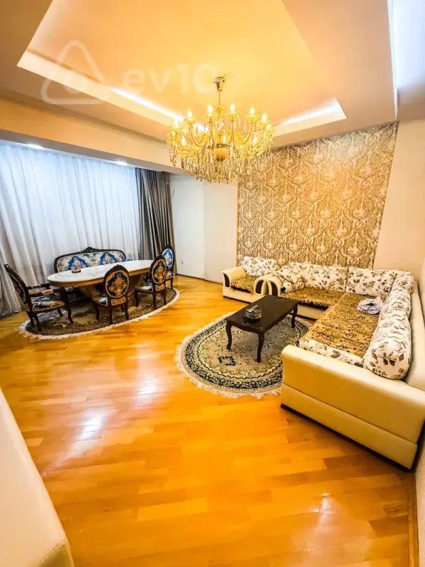 Satılır 3 otaqlı yeni tikili 137 m²