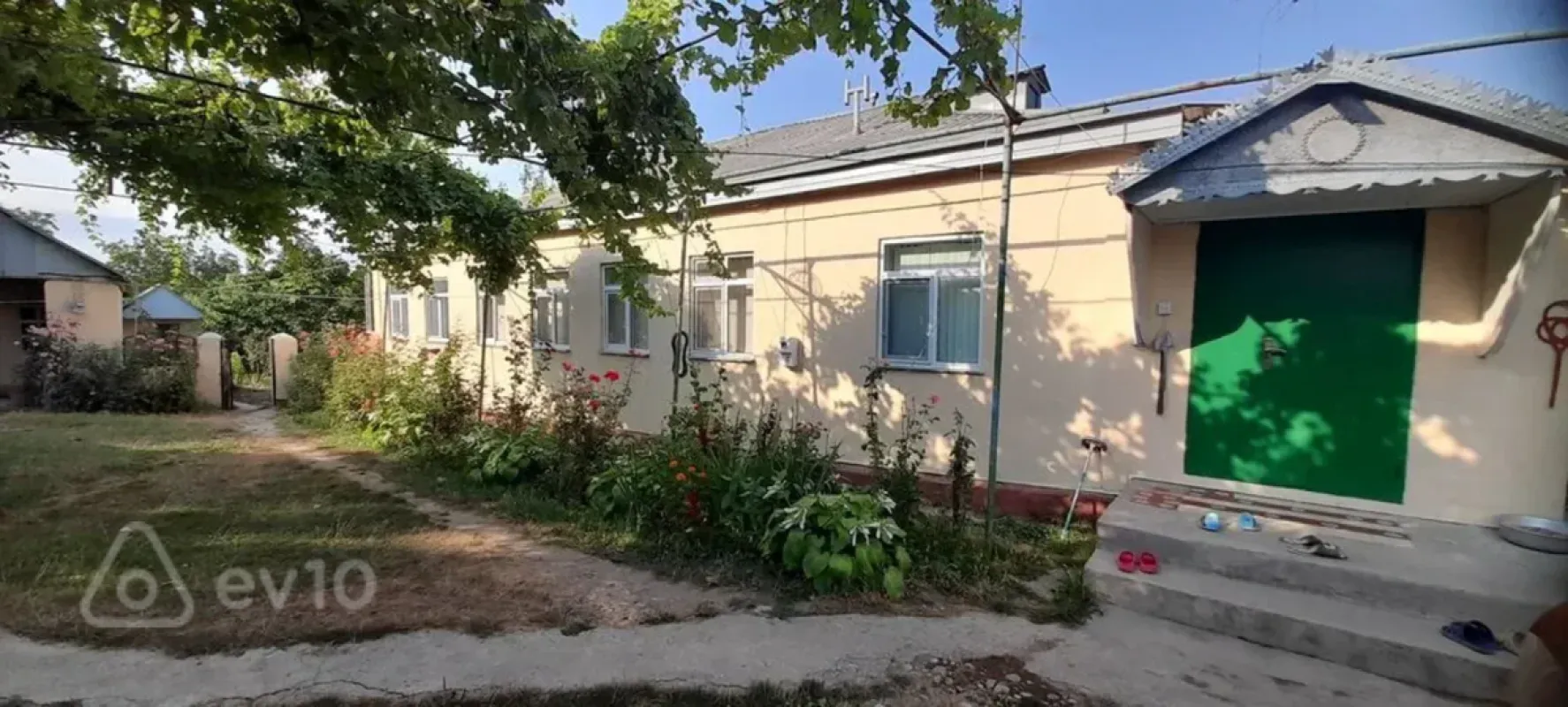 Satılır 7 otaqlı həyət evi 190 m²