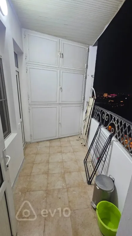 Kirayə verilir 3 otaqlı yeni tikili 128 m²