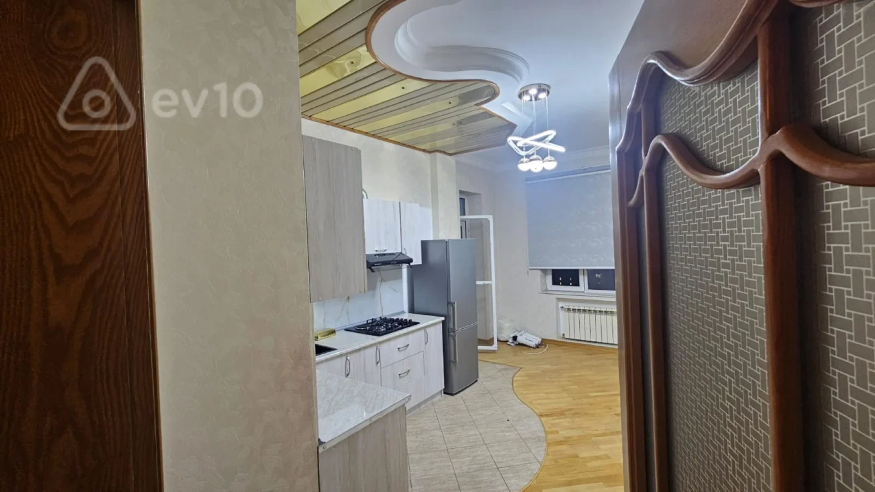 Kirayə verilir 3 otaqlı yeni tikili 128 m²