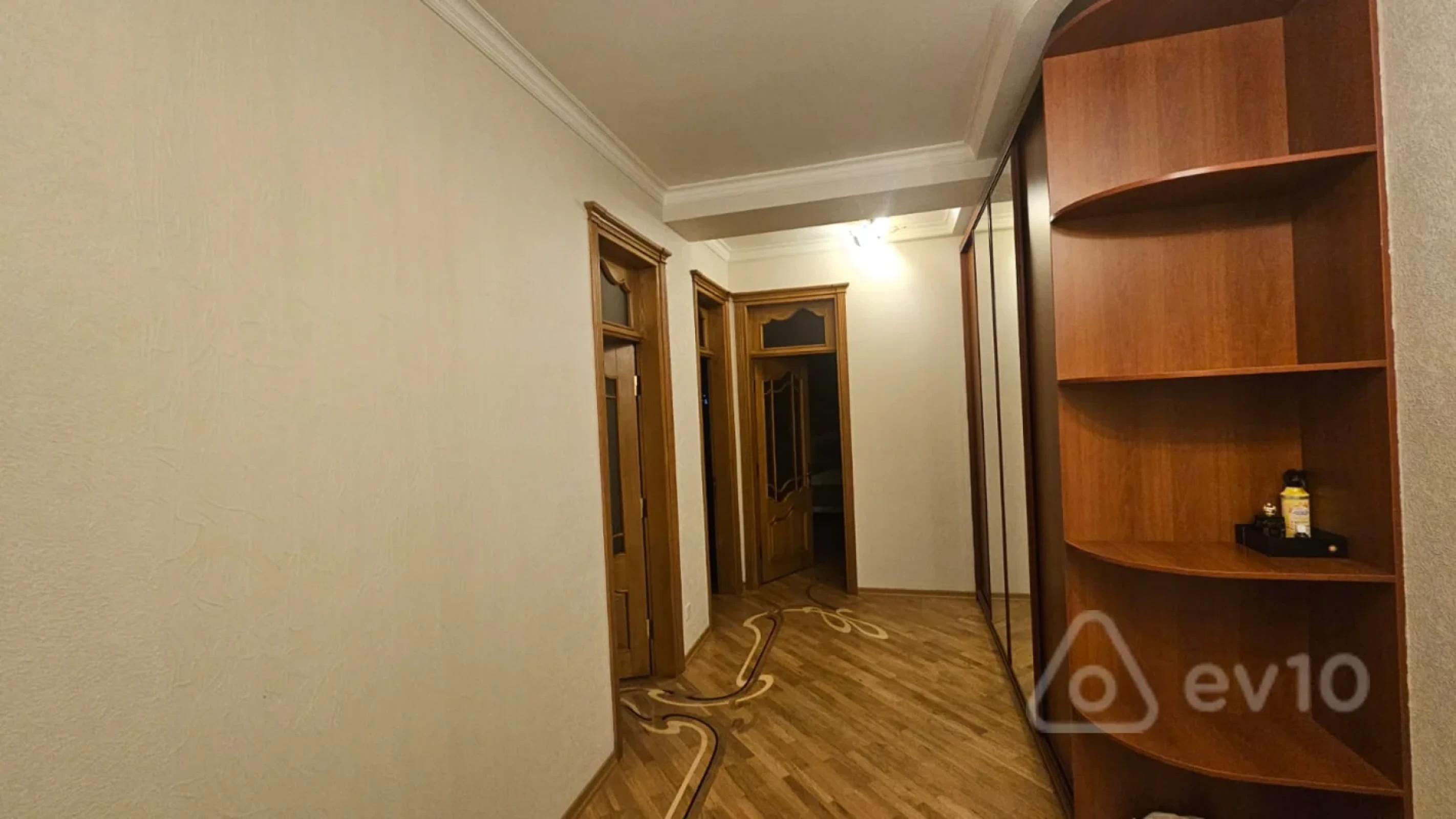 Kirayə verilir 3 otaqlı yeni tikili 128 m²
