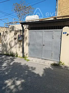Satılır 5 otaqlı köhnə tikili 110 m² — Bakı, Binəqədi 5 otaq 110.00 m²