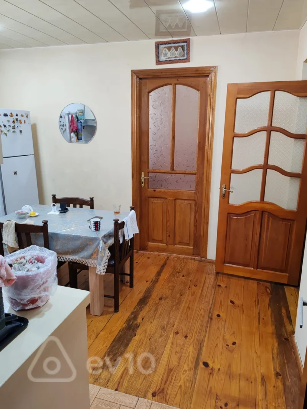 Satılır 5 otaqlı köhnə tikili 110 m²