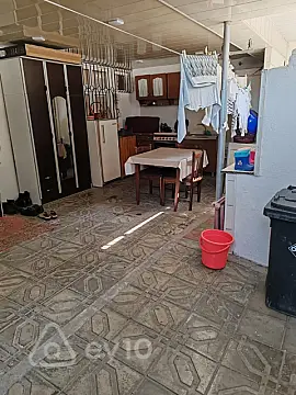 Satılır 5 otaqlı köhnə tikili 110 m²