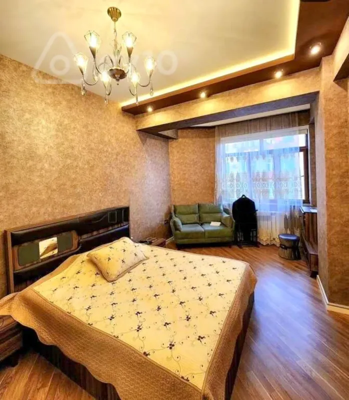 Kirayə verilir 4 otaqlı yeni tikili 180 m²