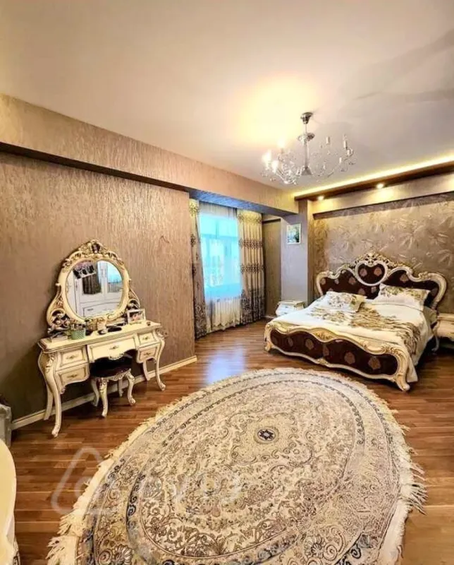 Kirayə verilir 4 otaqlı yeni tikili 180 m²