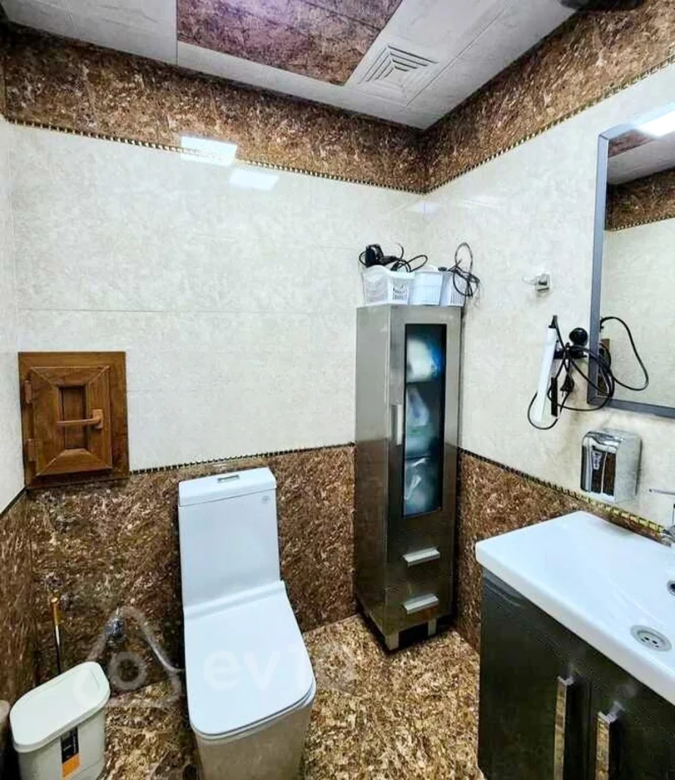 Kirayə verilir 4 otaqlı yeni tikili 180 m²