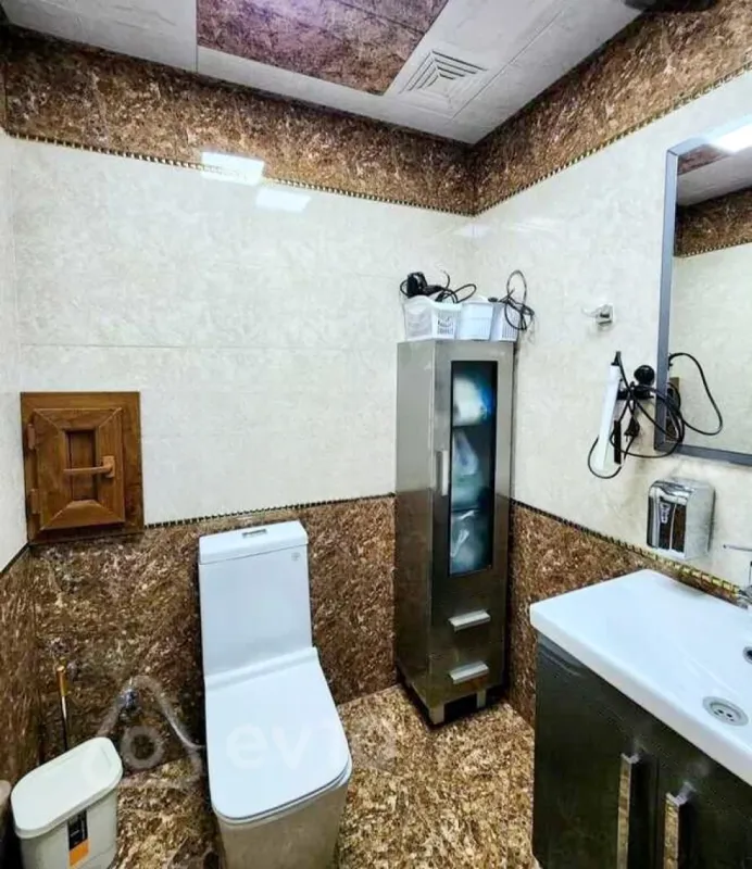 Kirayə verilir 4 otaqlı yeni tikili 180 m²