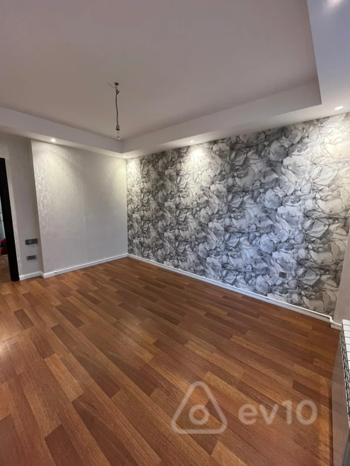 Kirayə verilir 2 otaqlı yeni tikili 60 m²
