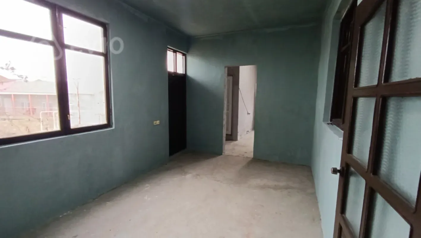 Satılır 6 otaqlı həyət evi 150 m²