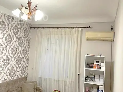 Kirayə verilir 2 otaqlı köhnə tikili 40 m²