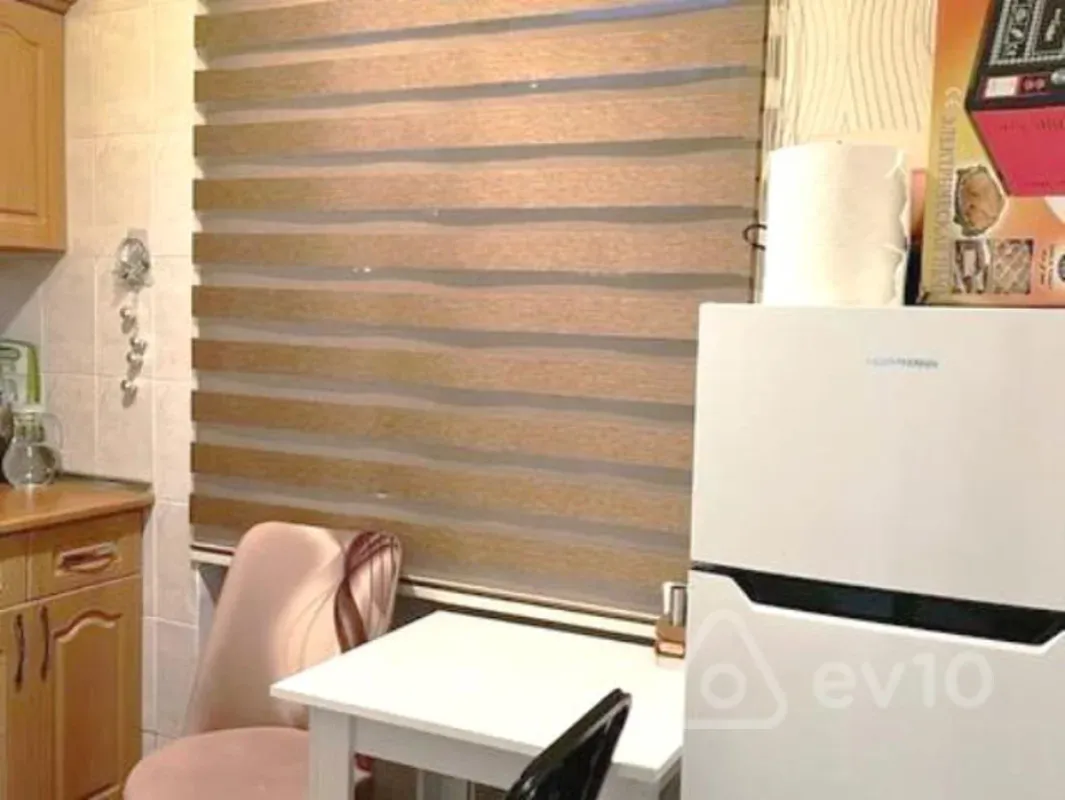 Kirayə verilir 2 otaqlı köhnə tikili 40 m²