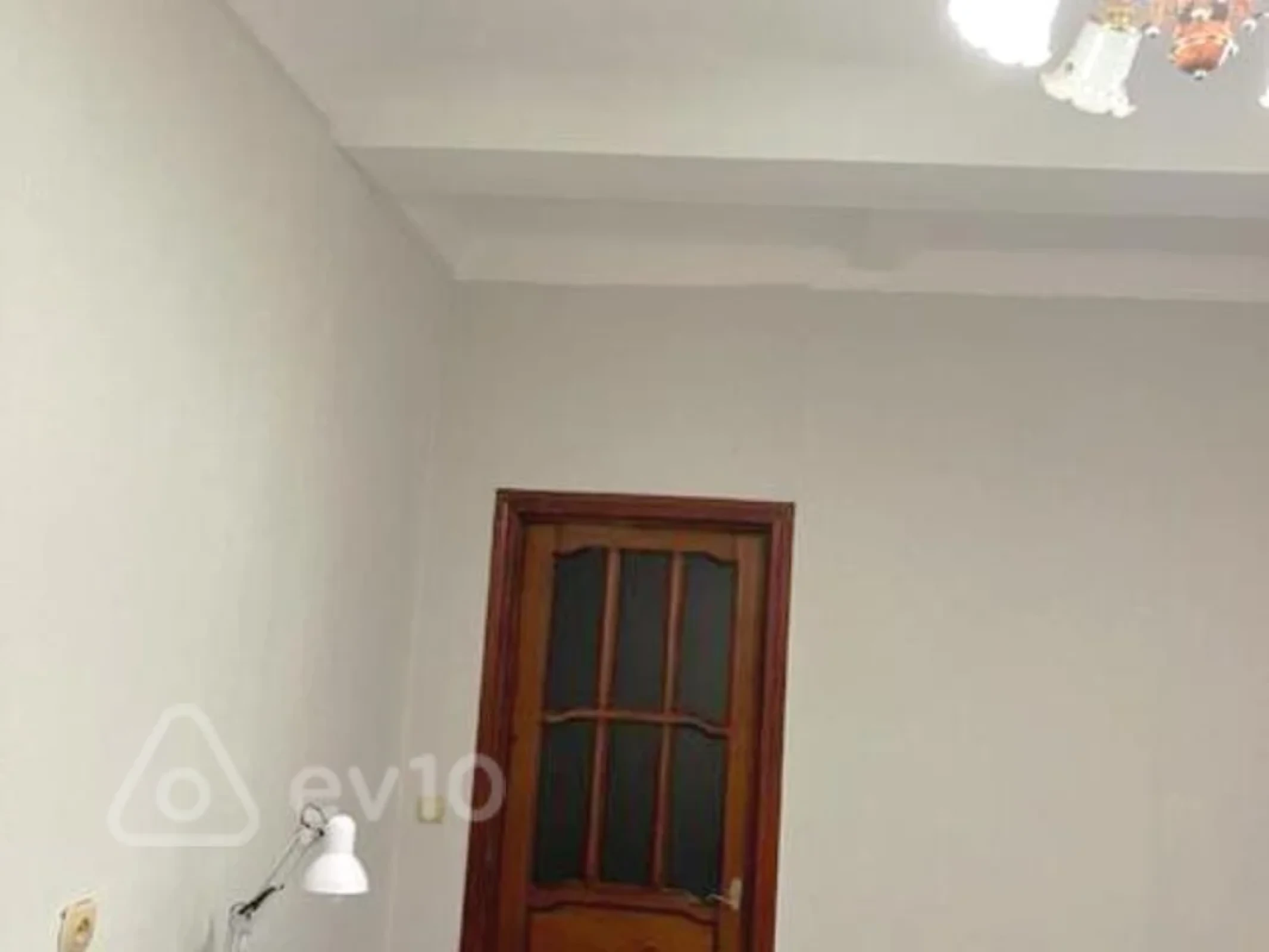 Kirayə verilir 2 otaqlı köhnə tikili 40 m²