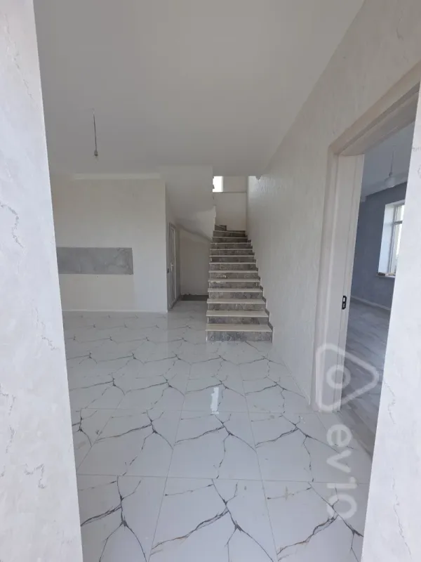 Satılır 5 otaqlı həyət evi 125 m²
