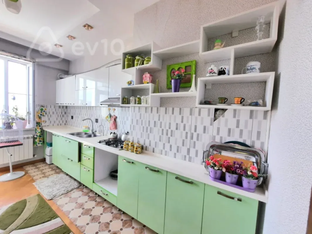 Kirayə verilir 2 otaqlı yeni tikili 82 m²