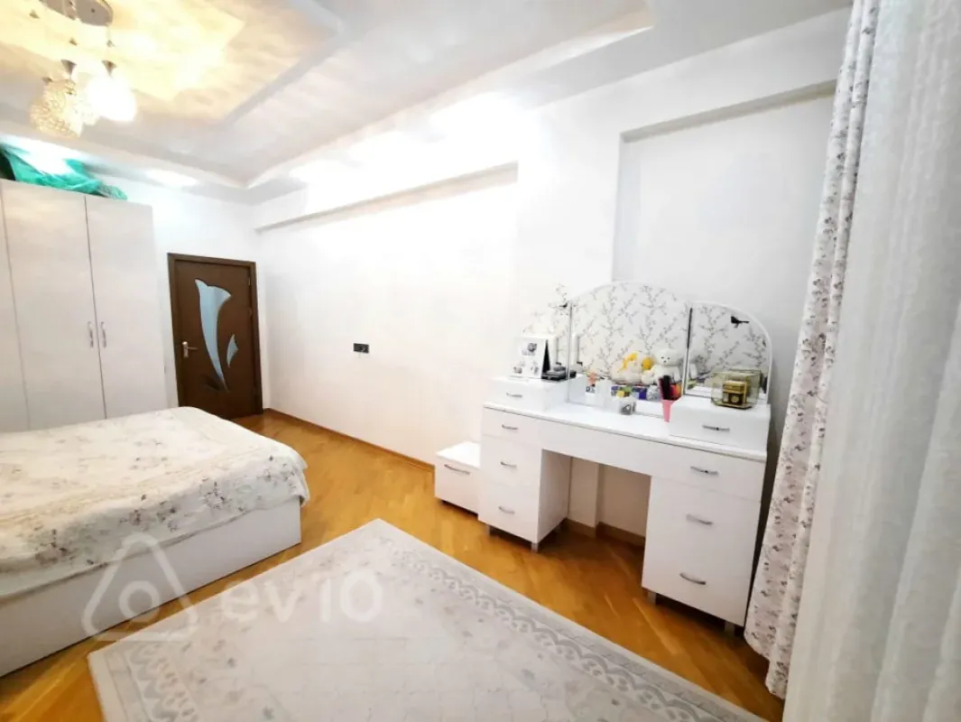 Kirayə verilir 2 otaqlı yeni tikili 82 m²
