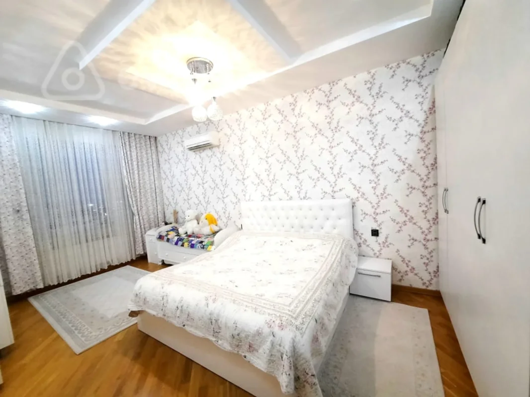 Kirayə verilir 2 otaqlı yeni tikili 82 m²