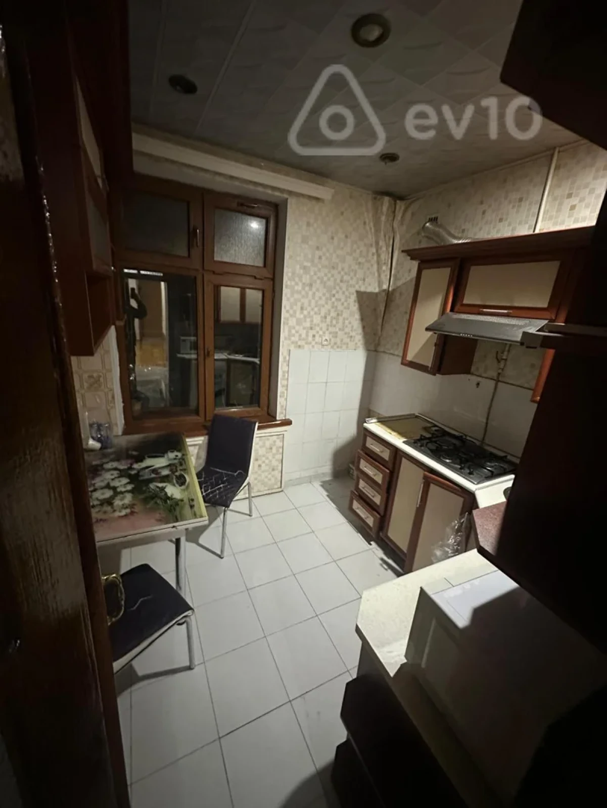 Kirayə verilir 3 otaqlı köhnə tikili 80 m²